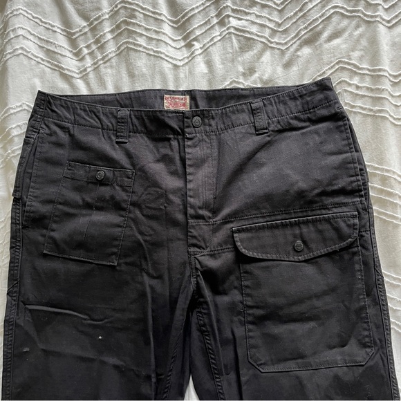 Levi Cargo Pants - Unique Pockets - Picture 3 of 5